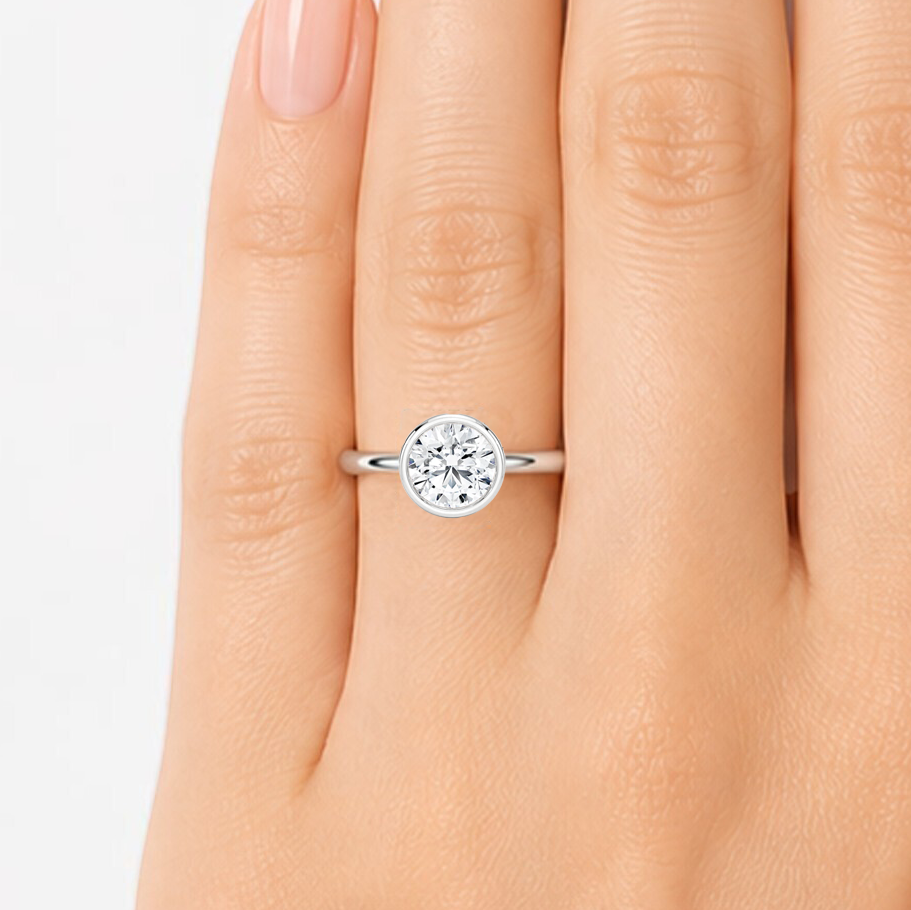 La Ronde® Bezel Solitaire 1ct Diamond Ring, Platinum