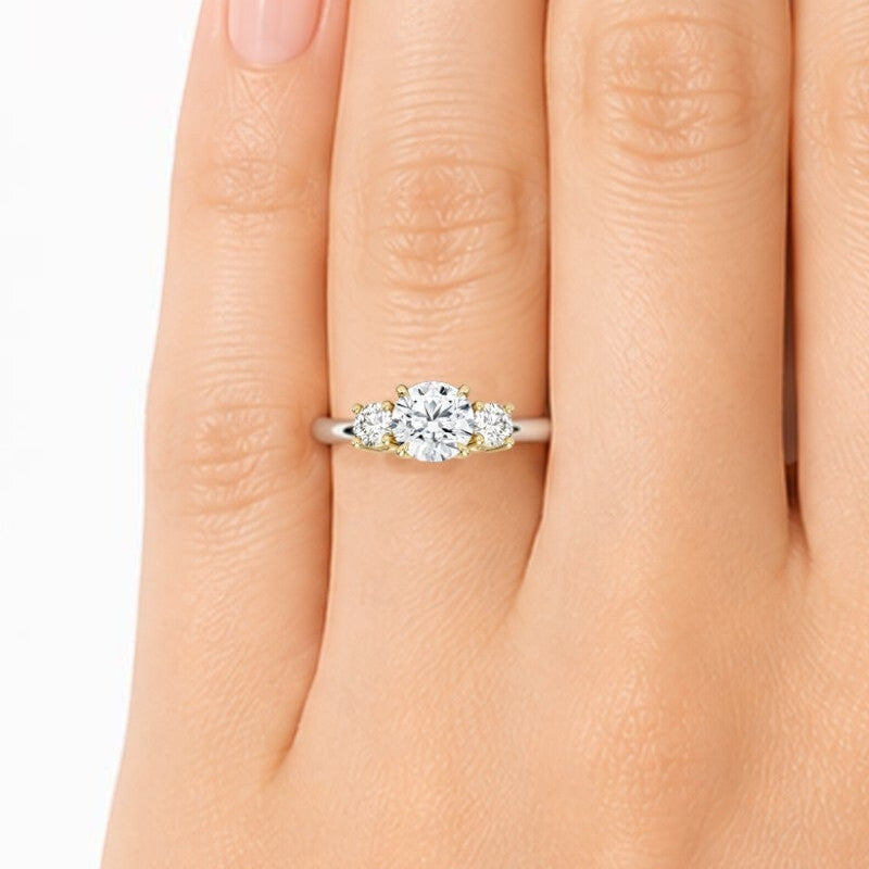 La Ronde® 3-Stones 2ct Diamond Ring, Platinum