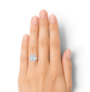 La Ronde® 3-Stones 3ct Diamond Ring, Platinum
