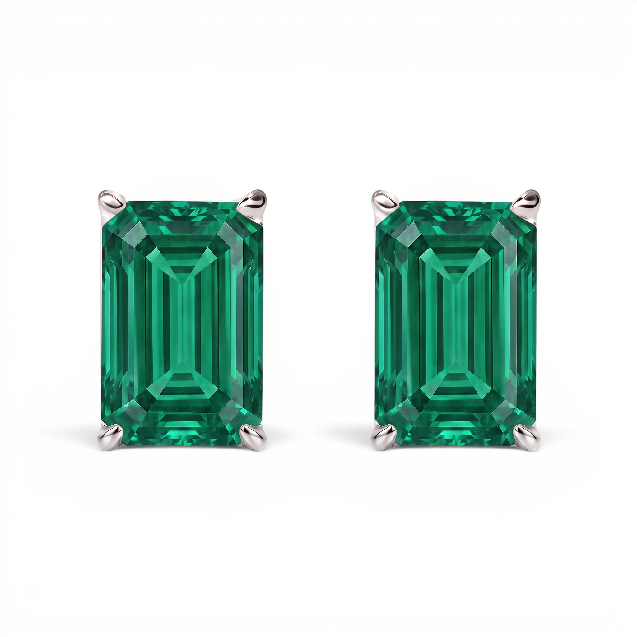 L'Emeraude® Emerald Stud Earrings, Platinum