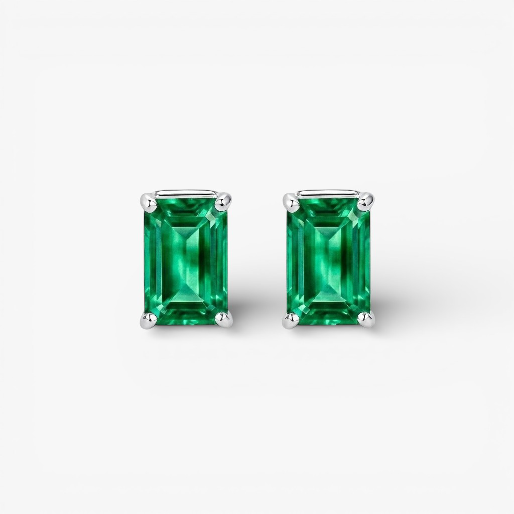 L'Emeraude® Stud Earrings, Platinum