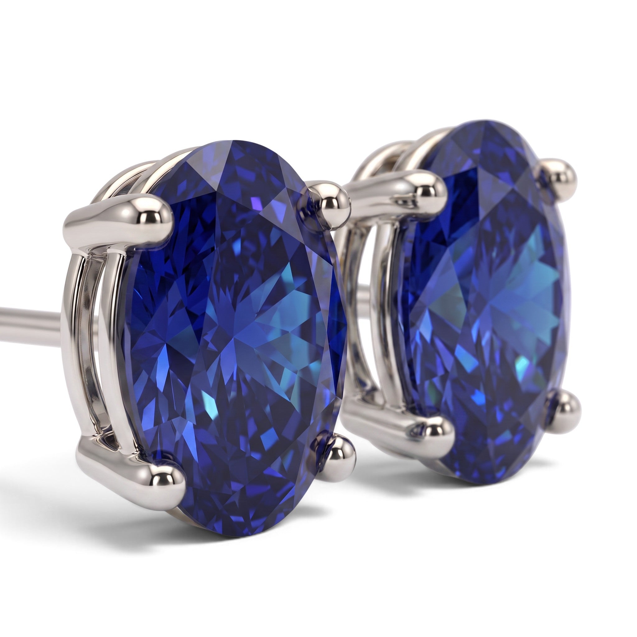 L'Ovale® Sapphire Stud Earrings, Platinum