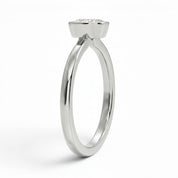 L'Ovale® Bezel Solitaire 0.5ct Diamond Ring, Platinum