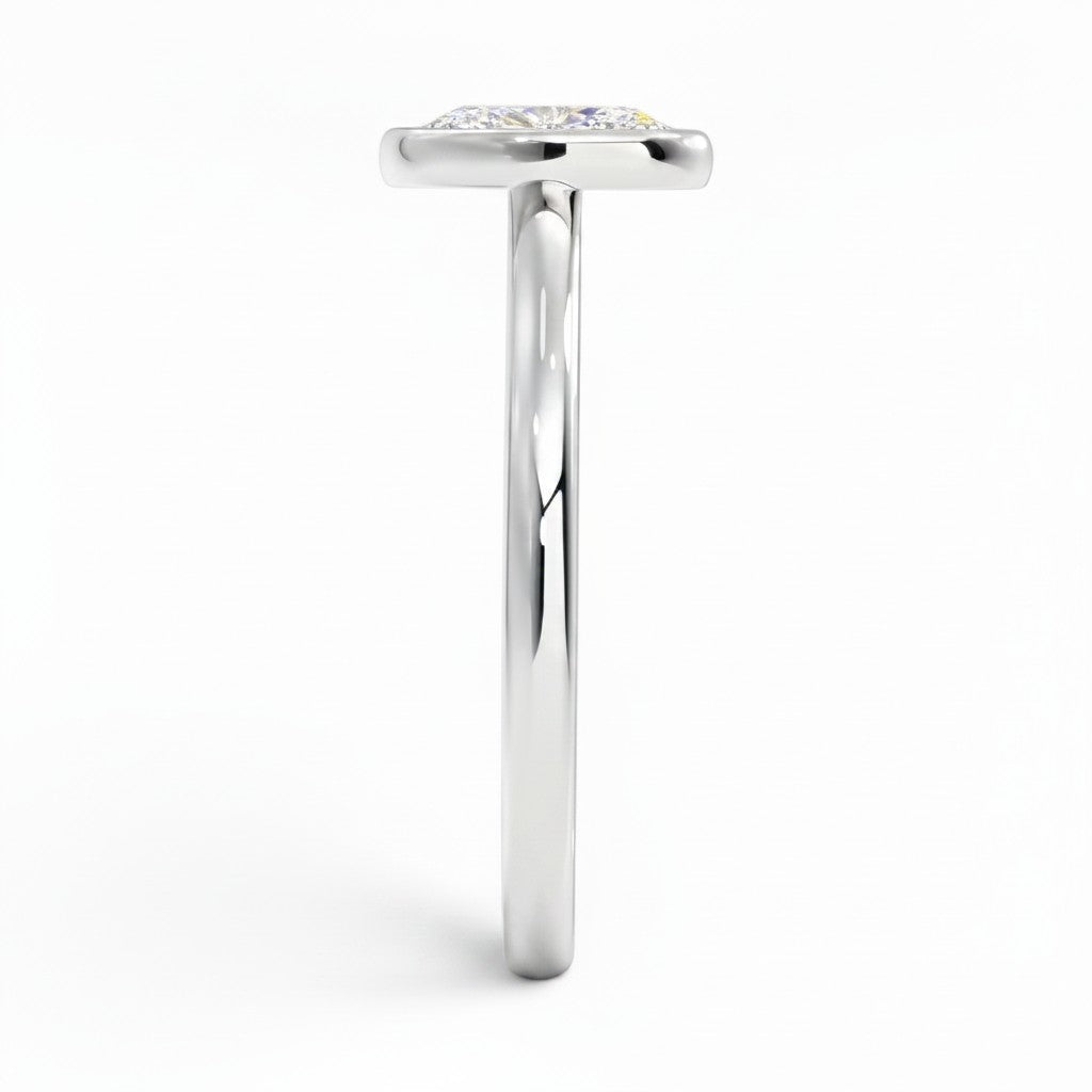 L'Ovale® Bezel Solitaire 1ct Diamond Ring, Platinum