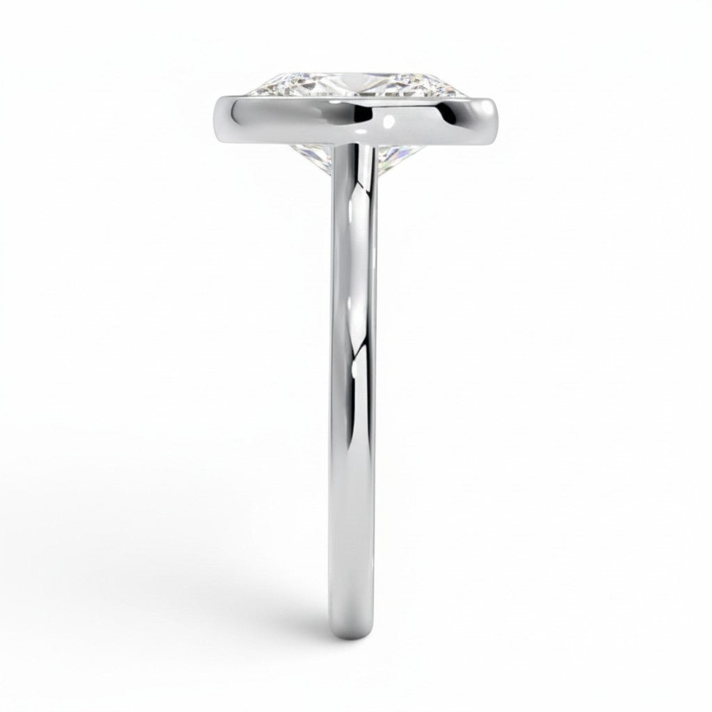 L'Ovale® Bezel Solitaire 3ct Diamond Ring, Platinum