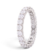 Demain La Ronde 14K white gold eternity band featuring a continuous circle of round cut lab-grown diamonds